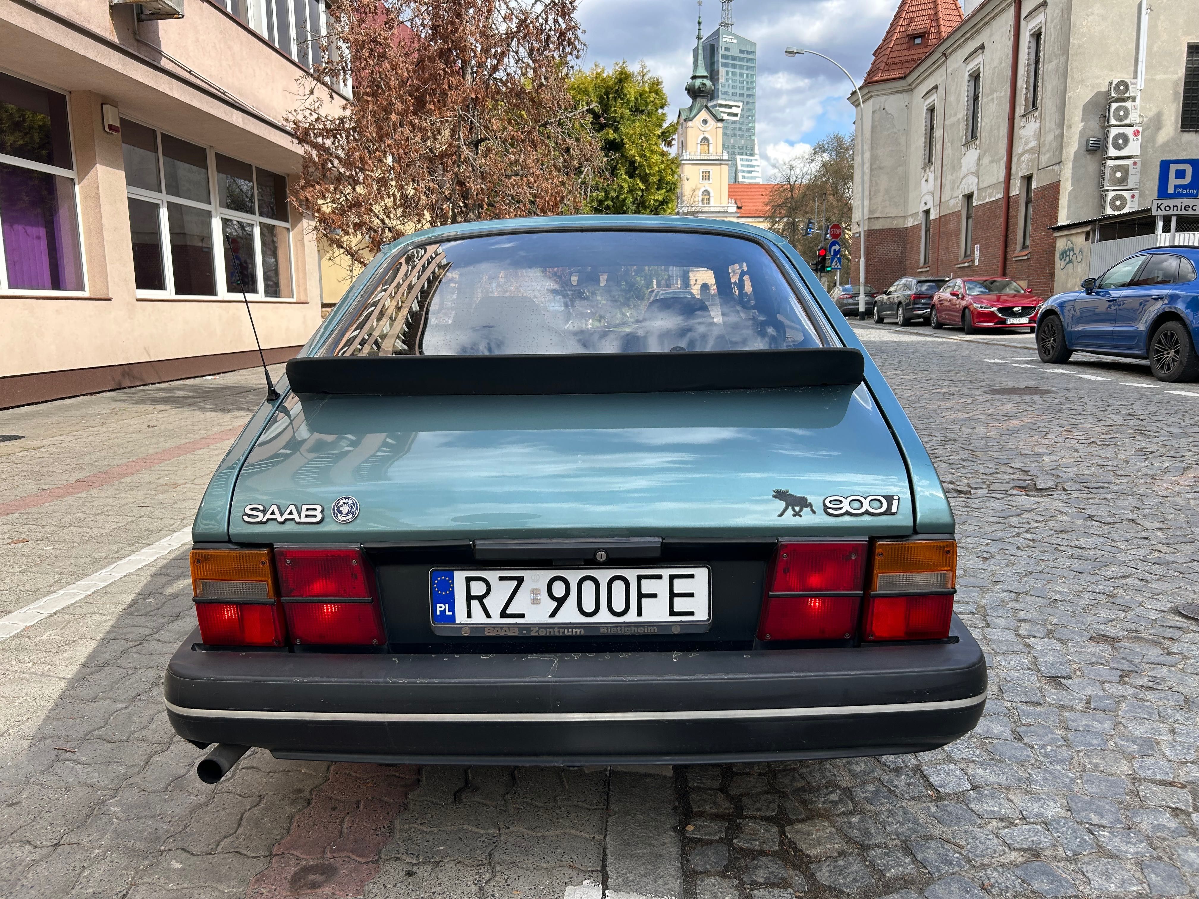 Saab 900 2.0i 1989r. - klasyk