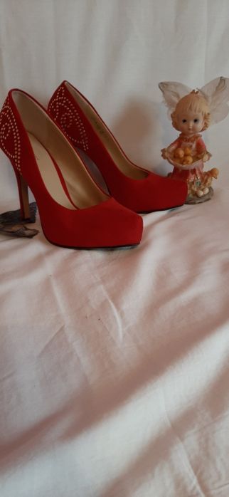 Туфлі червоні замш