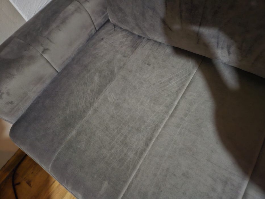 Sofa welurowa szara z pojemnikiem Black Red White 3-osobowa rozkładana