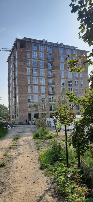 У збудованому будинку 1-на квартира (43,41 кв) в ЖК Комфорт-Сіті