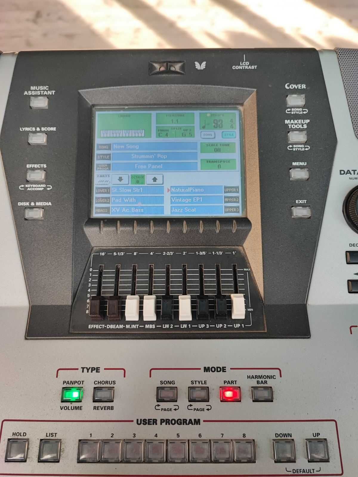 Синтезатор Roland E80