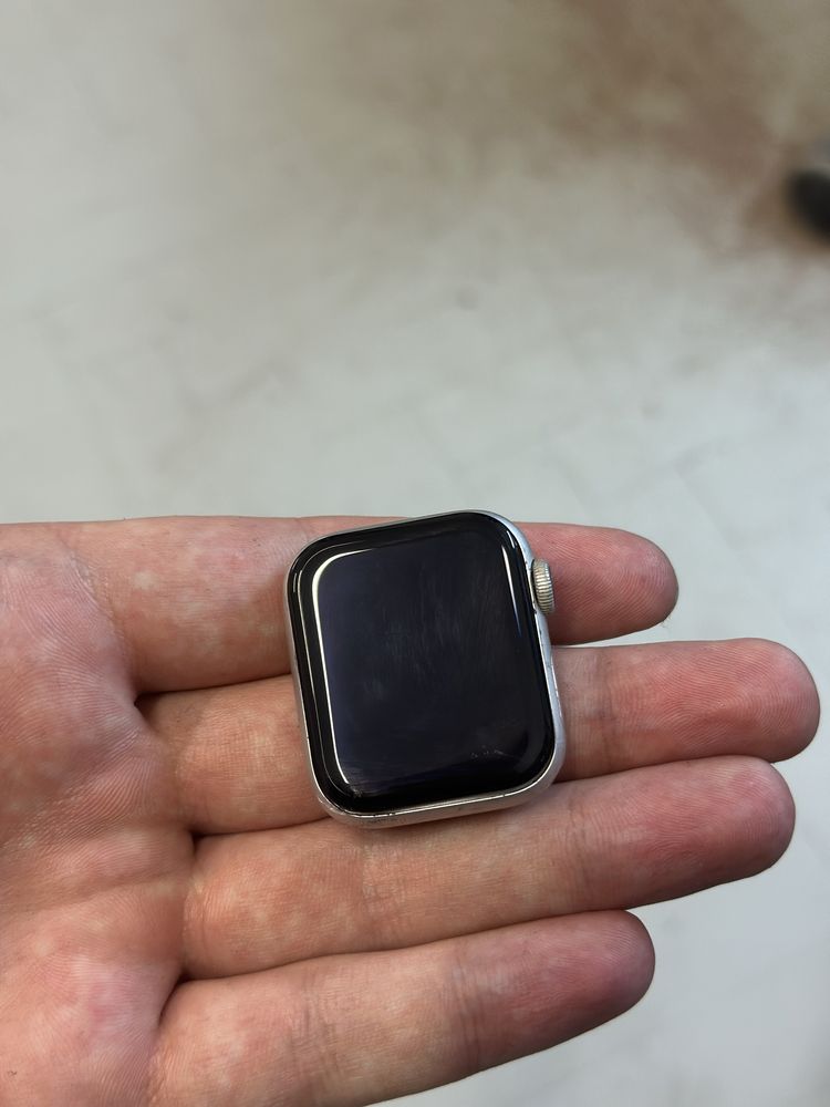 Apple Watch 4 40mm, 86% батарейка