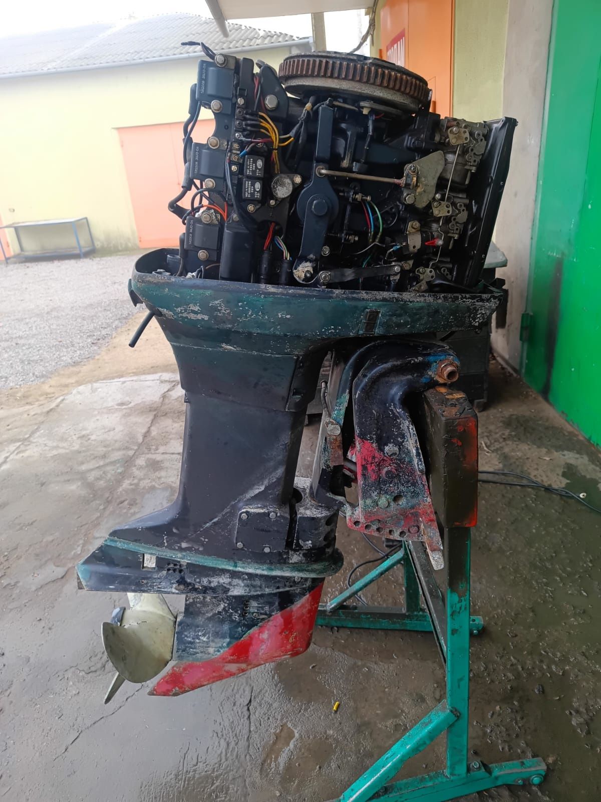 Продам лодочный мотор Evinrude 70