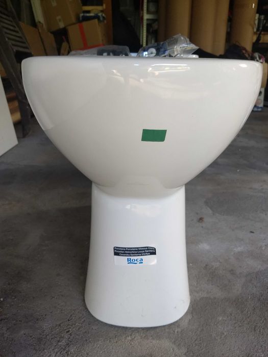 Muszla klozetowa wolnostojąca Roca nowa