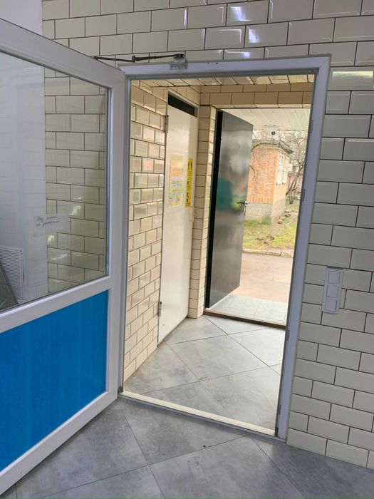 Магазин, кафе, або офіс у центрі! Під будь-який вид діяльності!