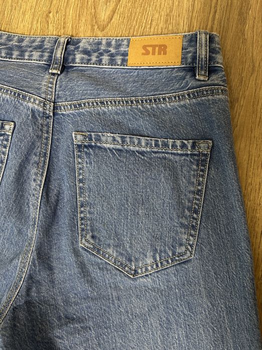 Джинси прямі stradivarius