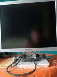 Monitor Samsung  19 cali