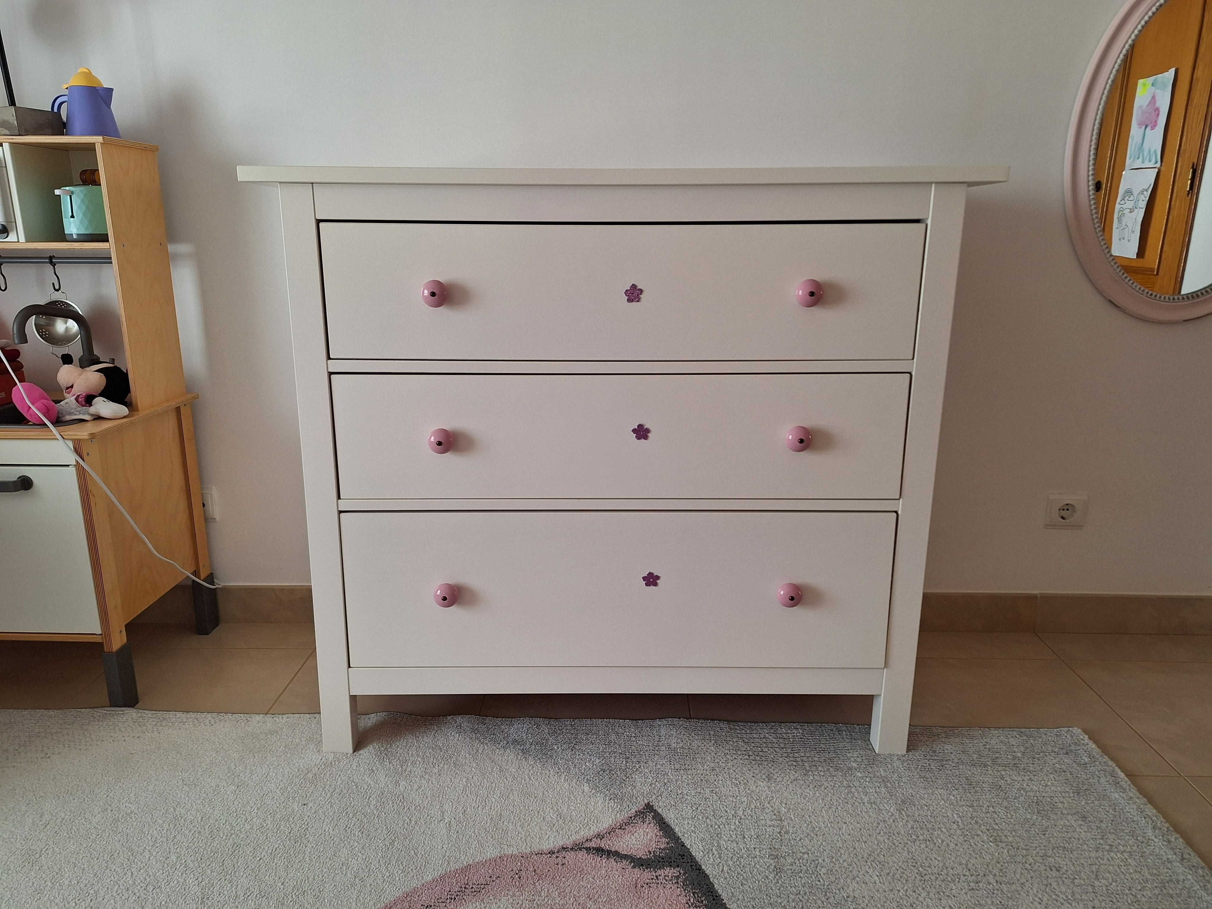 Cómoda Hemnes IKEA