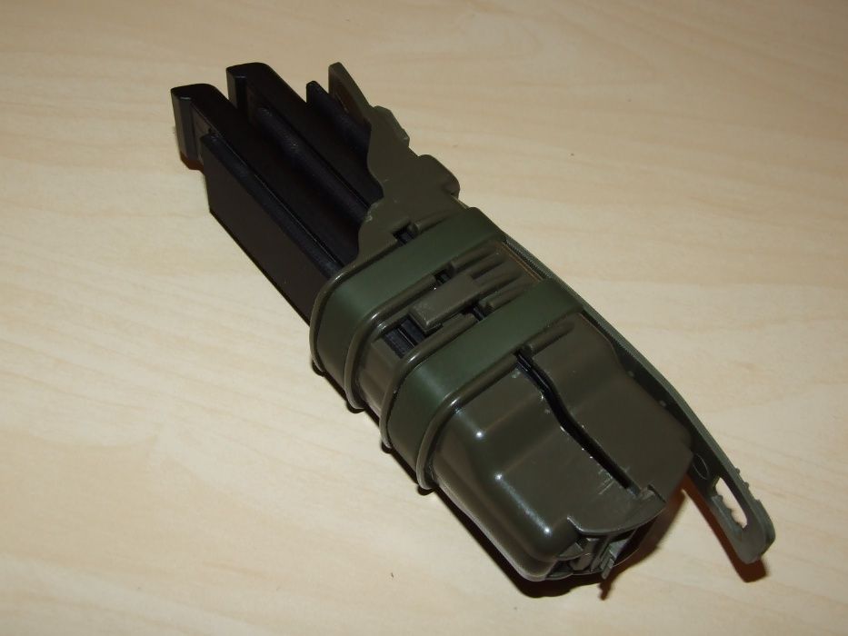 Adapter do ładownicy na 2 magazynki AEP - CM.030 / G18C / CM.122 itp