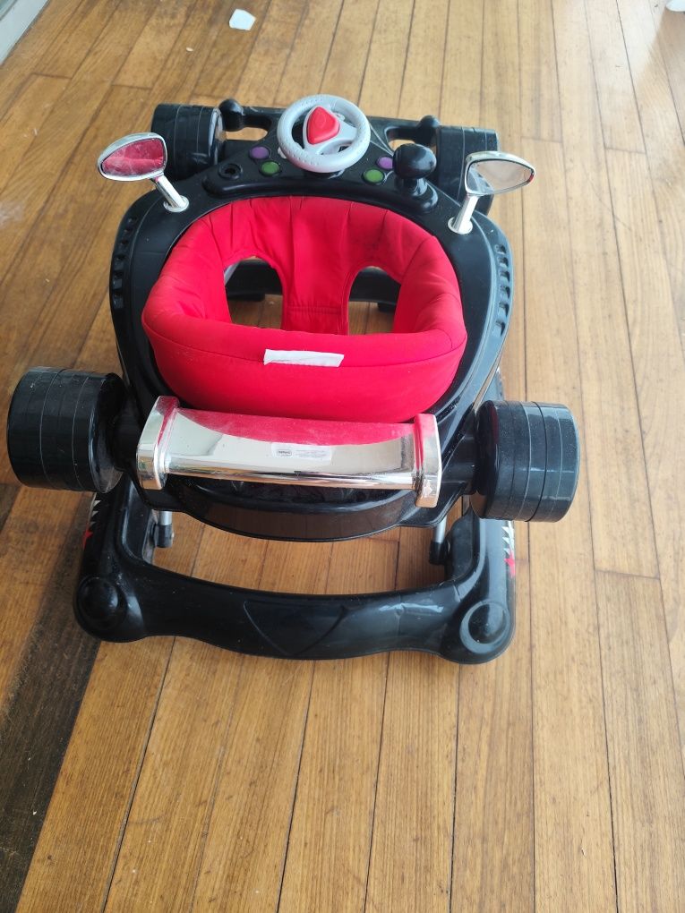 Aranha de bebe em formato de carrinho formula 1