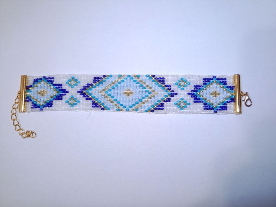 Вироби з бісеру, патріотичні вироби з бісеру, амігурумі з бісеру