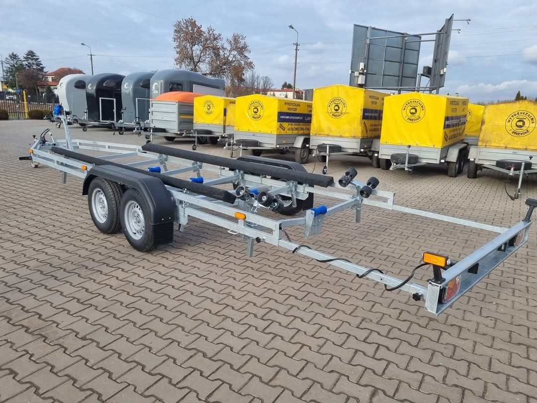 Przyczepa podłodziowa dwuosiowa  Dmc do 2700 dł 880 cm PRODUCENT