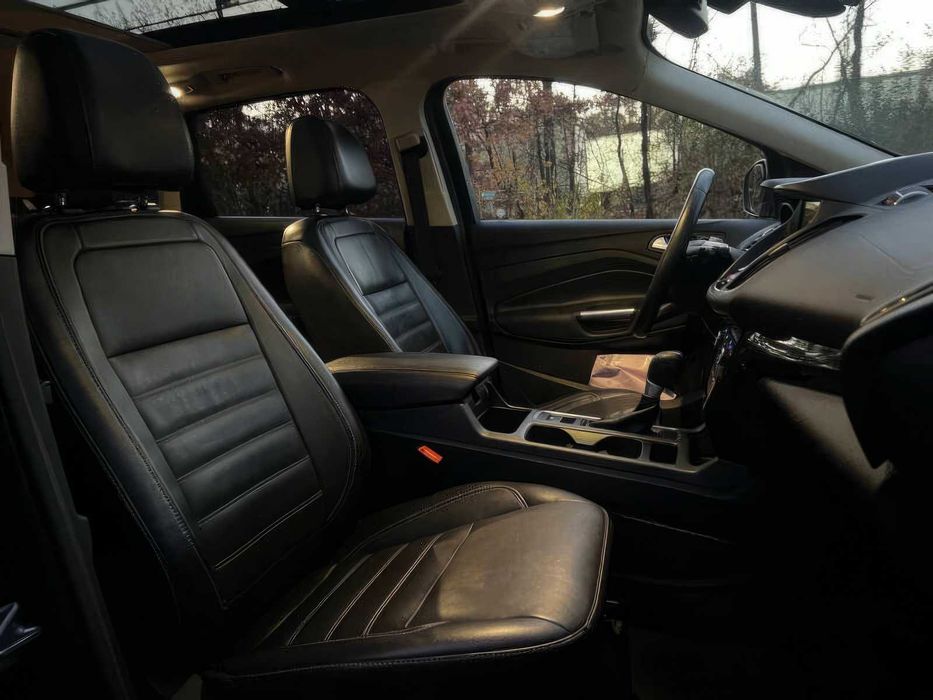 Ford Escape Titanium      2017