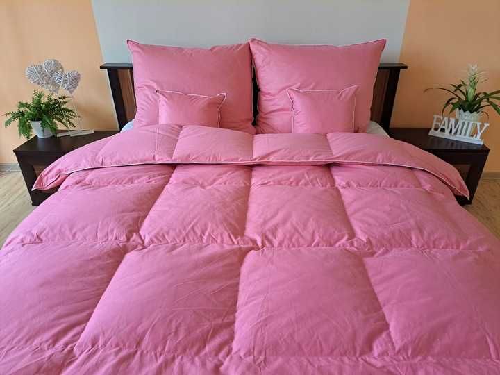 Kołdra z puchu gęsiego 160x200 3 kg + 4 poduszki