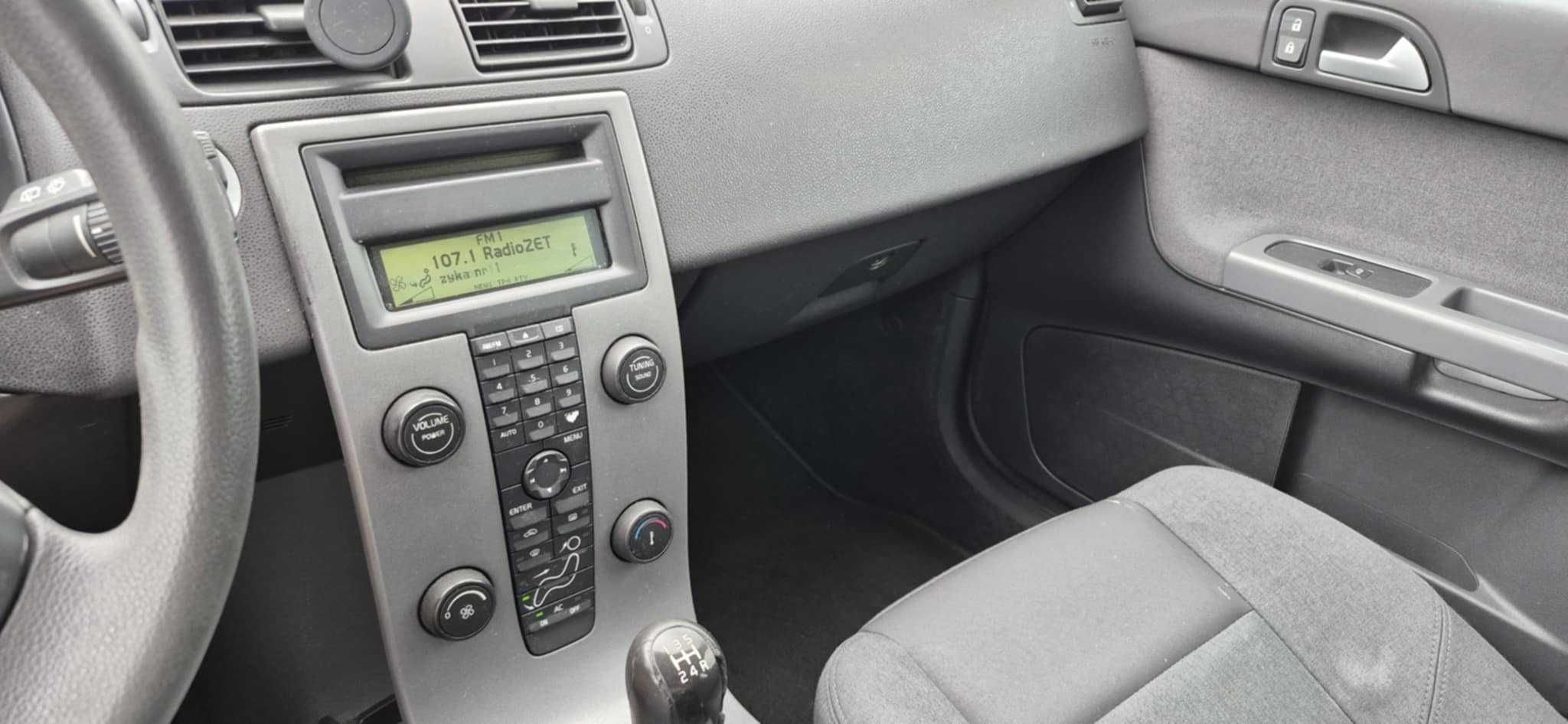 Volvo V50 1.6D 2005r klima kombi HAK od 2019 w PL