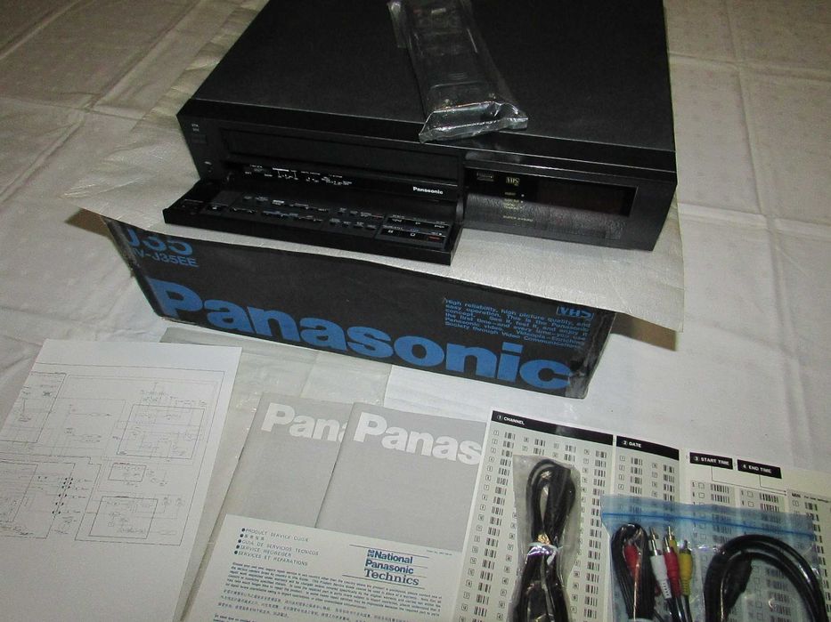 Видеомагнитофон Panasonic J35. Made in Japan. Супервинтаж 80х.