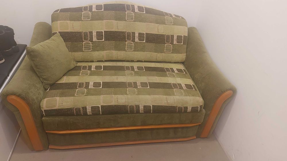 Sofa rozkładana mała