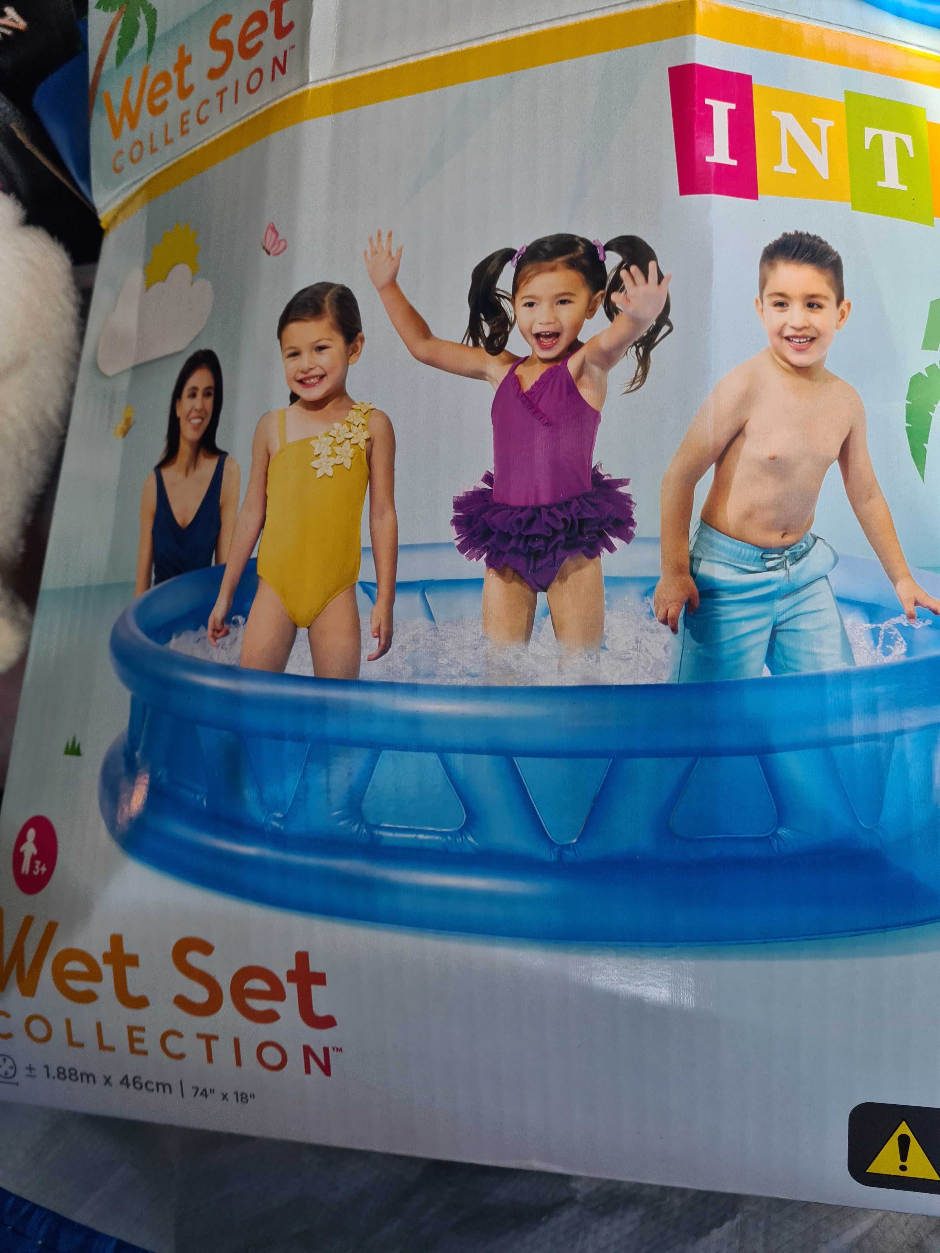 Piscina de criança média