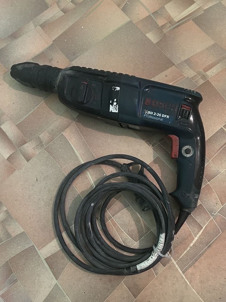 Перфоратор BOSCH GBH 2-26 DFR