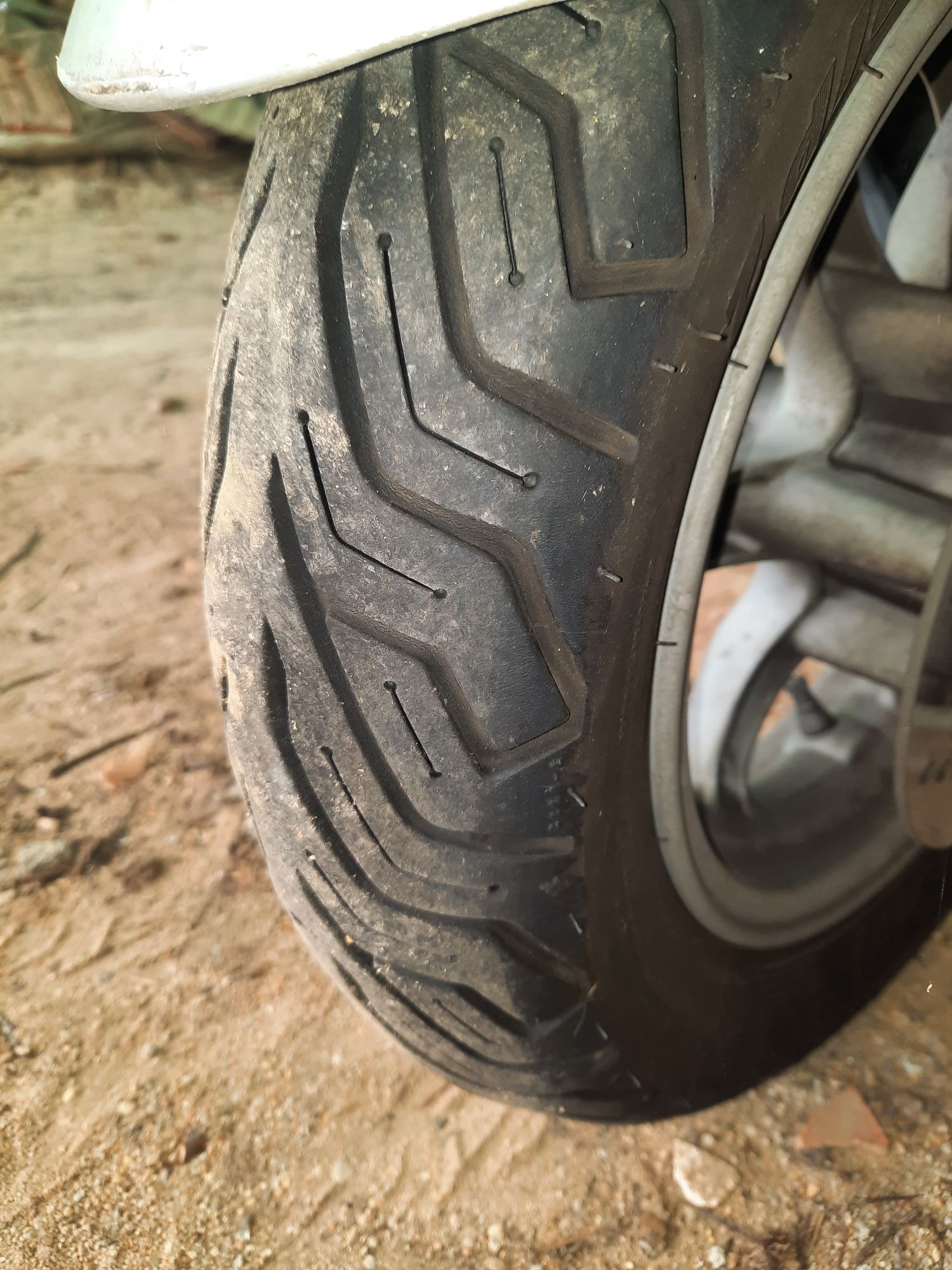 Vendo Suzuki Burgman (UH125) de 02/2003 inteira ou para peças