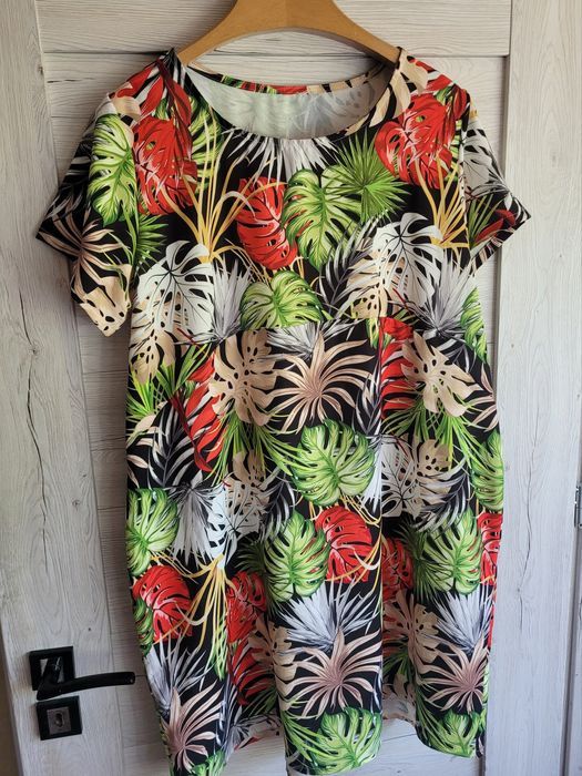 Śliczna włoska sukienka print kwiatowy 2XL 3XL