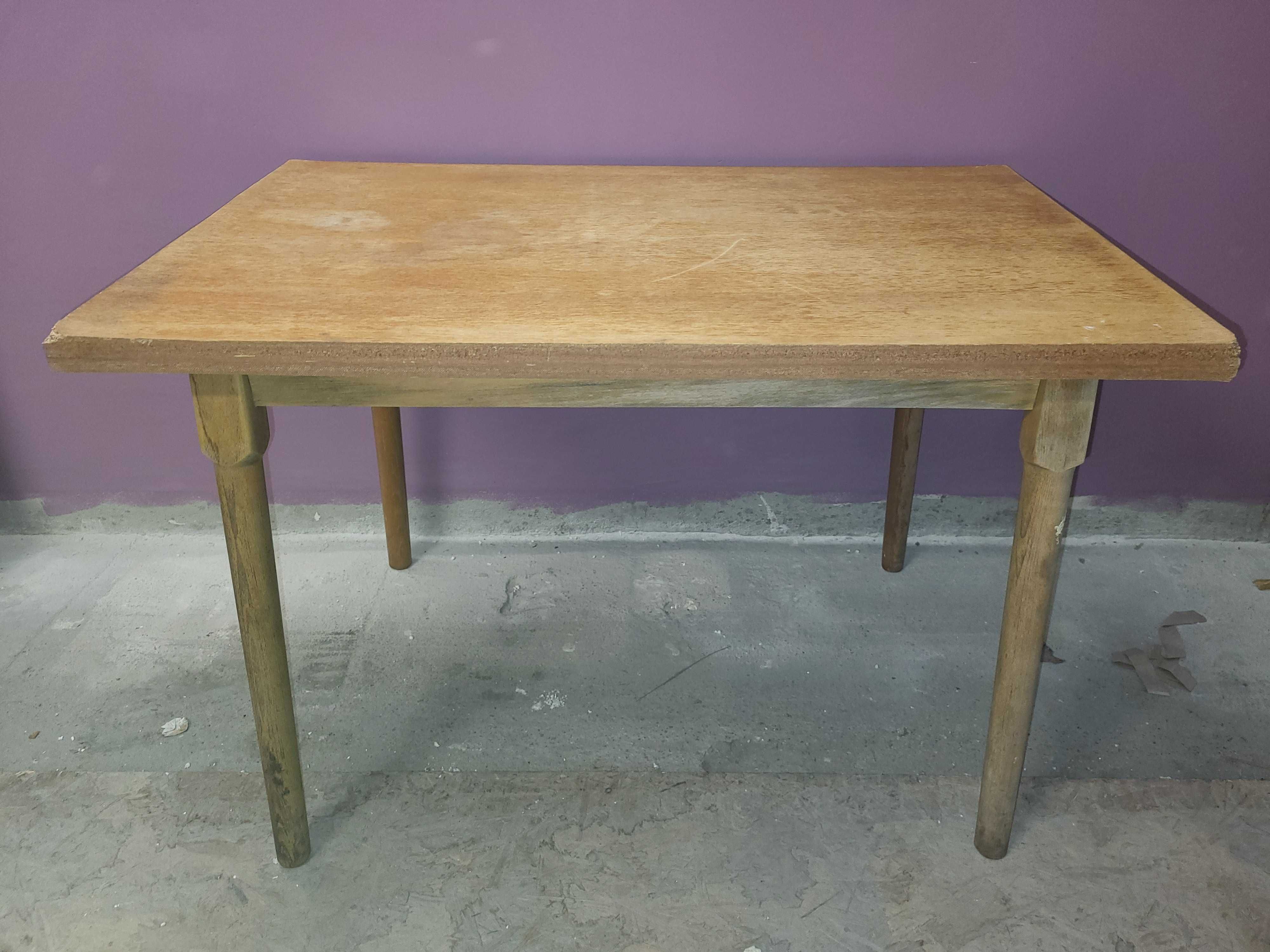 Stół stolik  używany drewniany