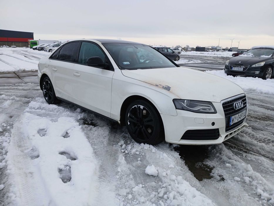 Audi A4 1,8 bezyna