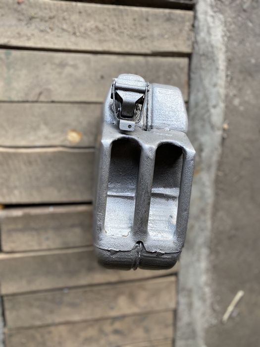 Каністра 20 л в шарному стані