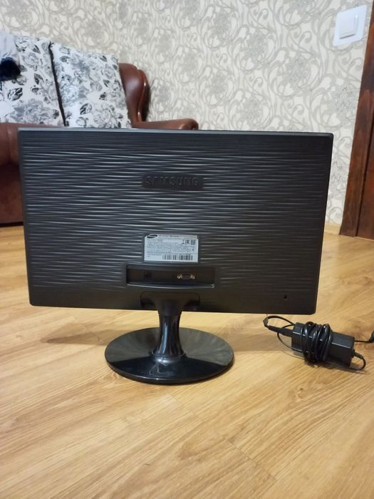 Монитор самсунг 22