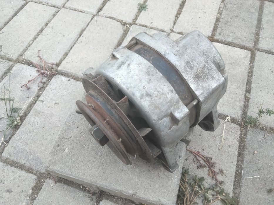 Продаю генератор таврия