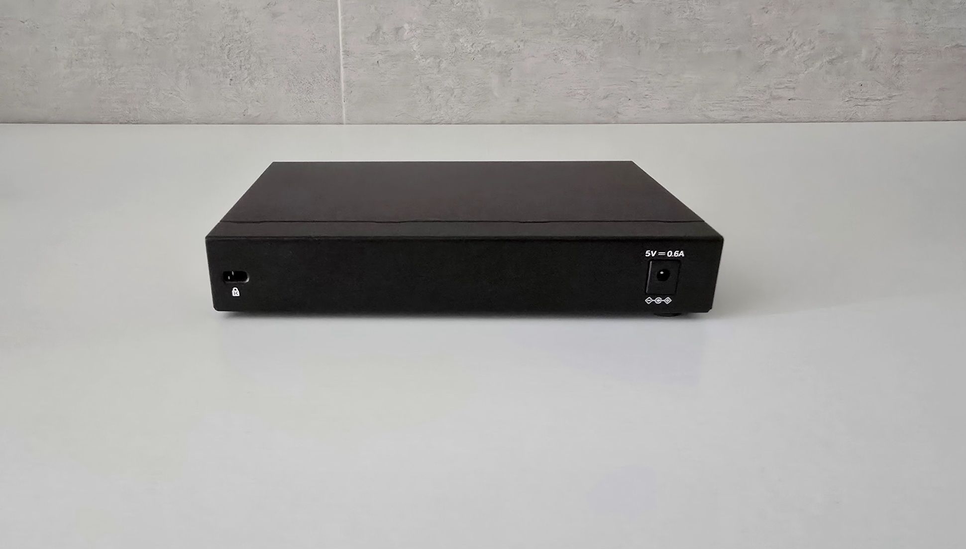TL-SG108S 8-Port 10/100/1000Mbps Switch