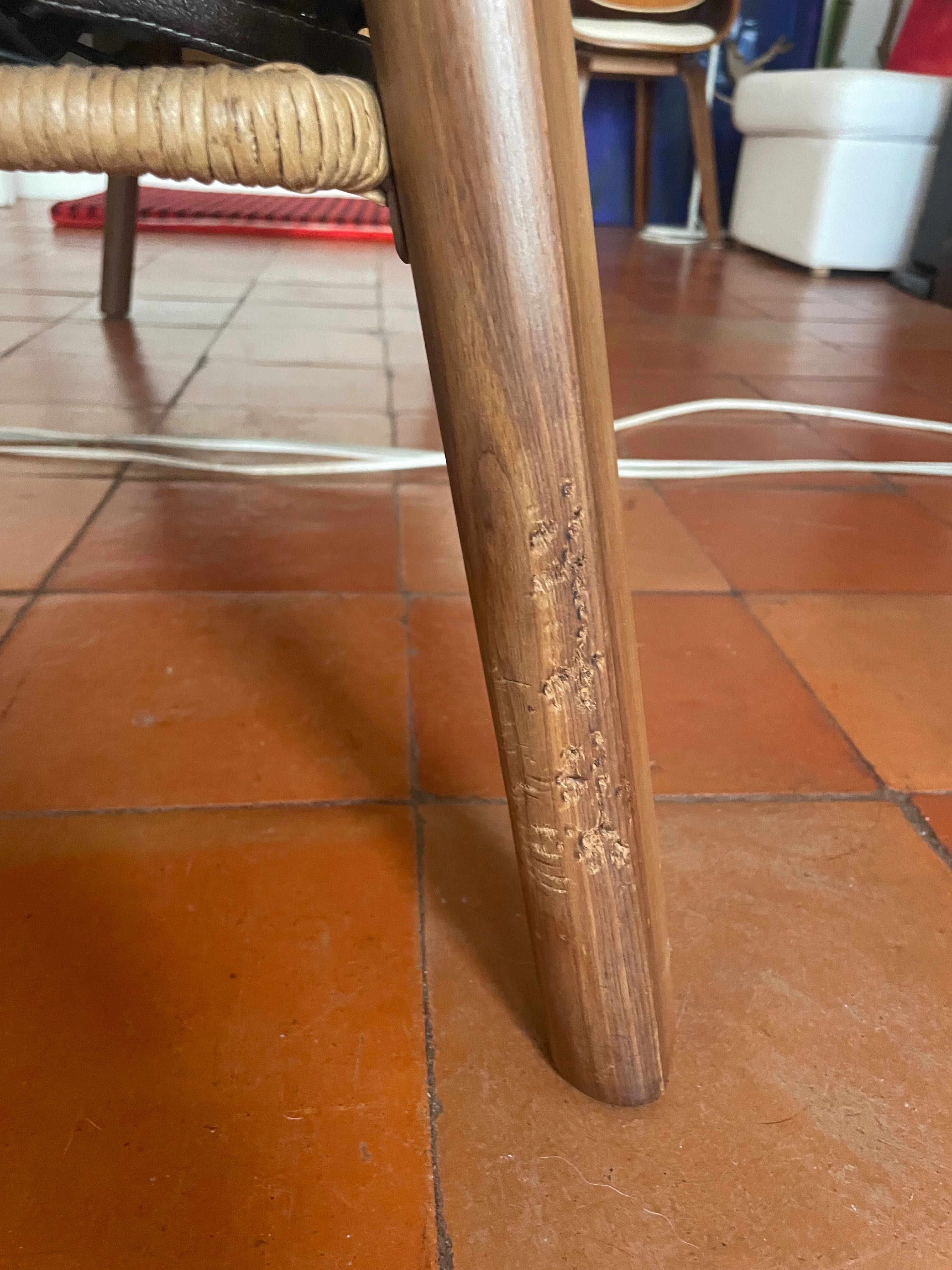 Mesa centro de sala de madeira