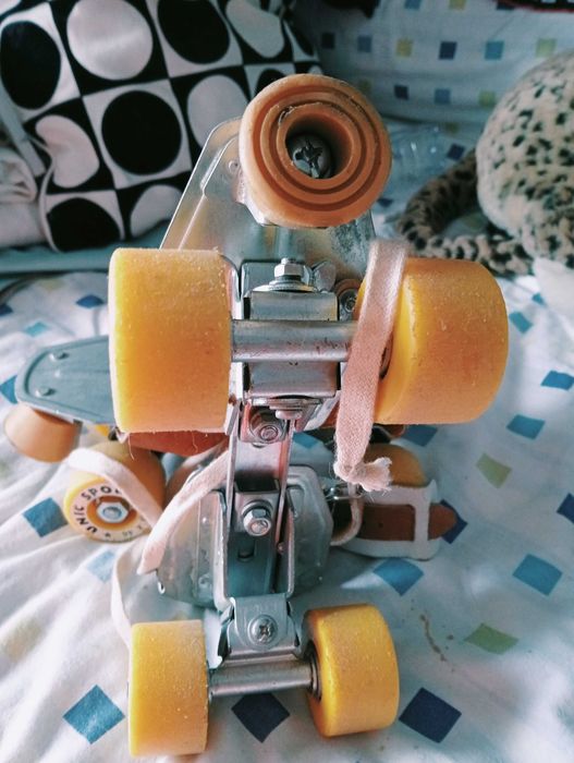 Patins 4 rodas como novo