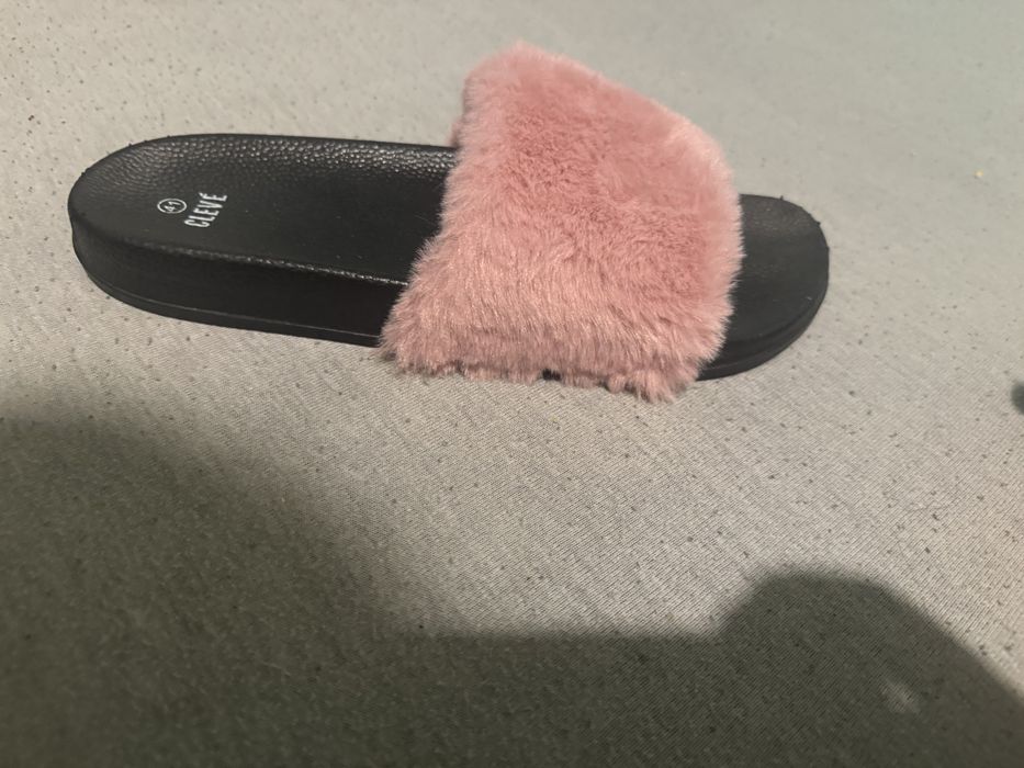 Kapcie   Damskie r.41