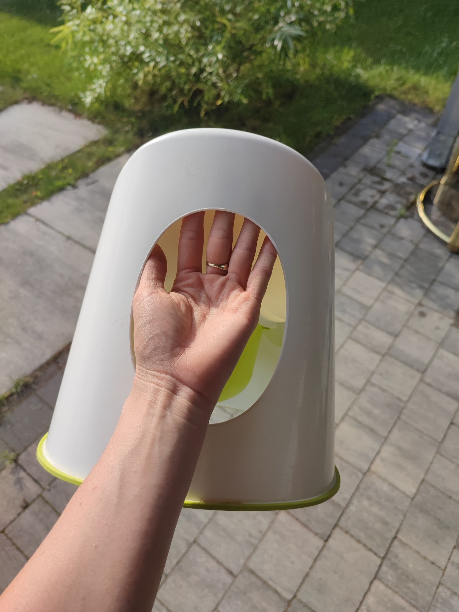 Nocnik z wyjmowanym wkładem ikea
