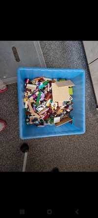 6 kompletnych zestawów- Pudło klocków Lego Friends