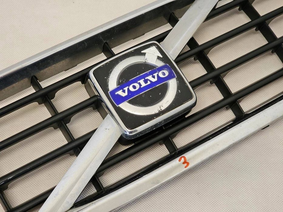 Grill atrapa volvo V50 S40 lift 2007-2012 30744915