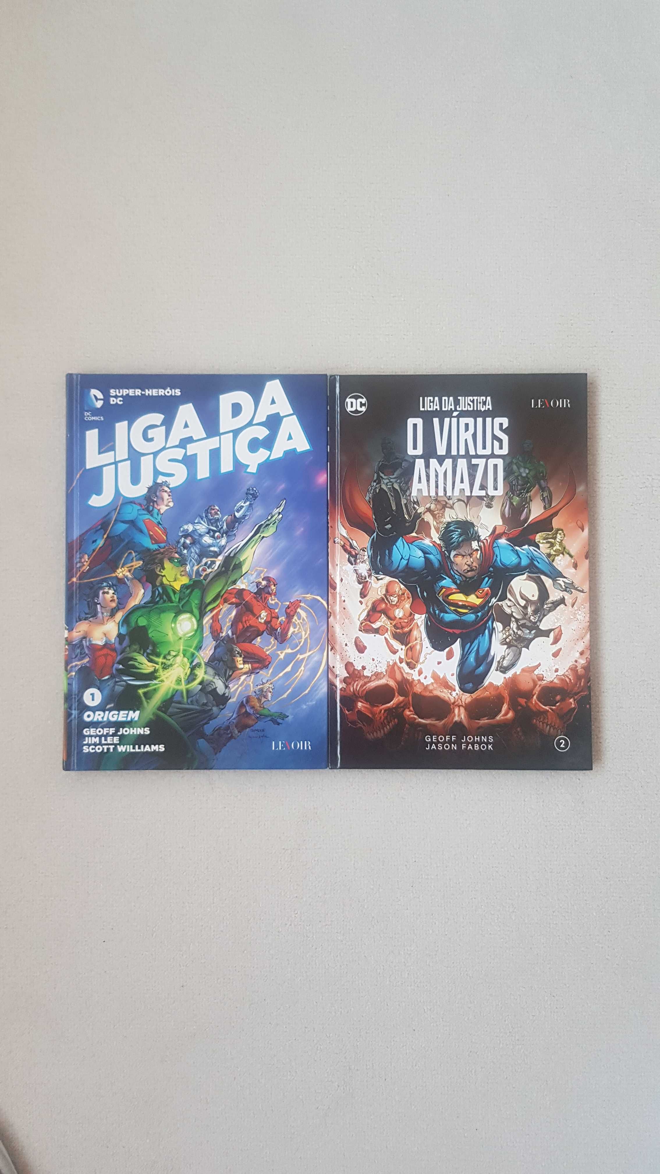 Livros comics "Liga da Justiça" de Geoff Johns