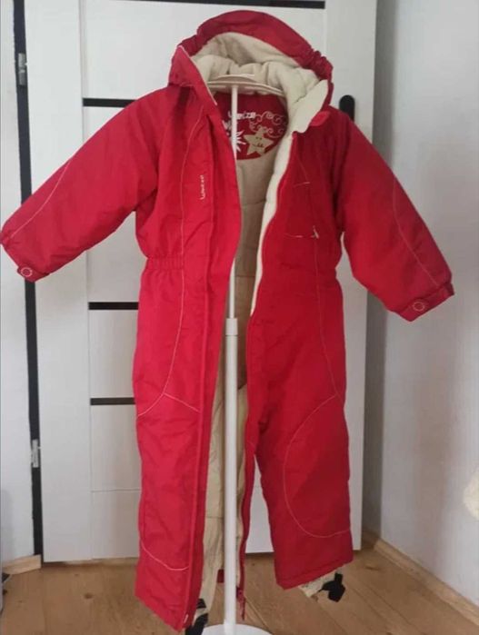 Kombinezon zimowy dla dziecka 3-4 letniego marki Wed'ze,bardzo ciepły.