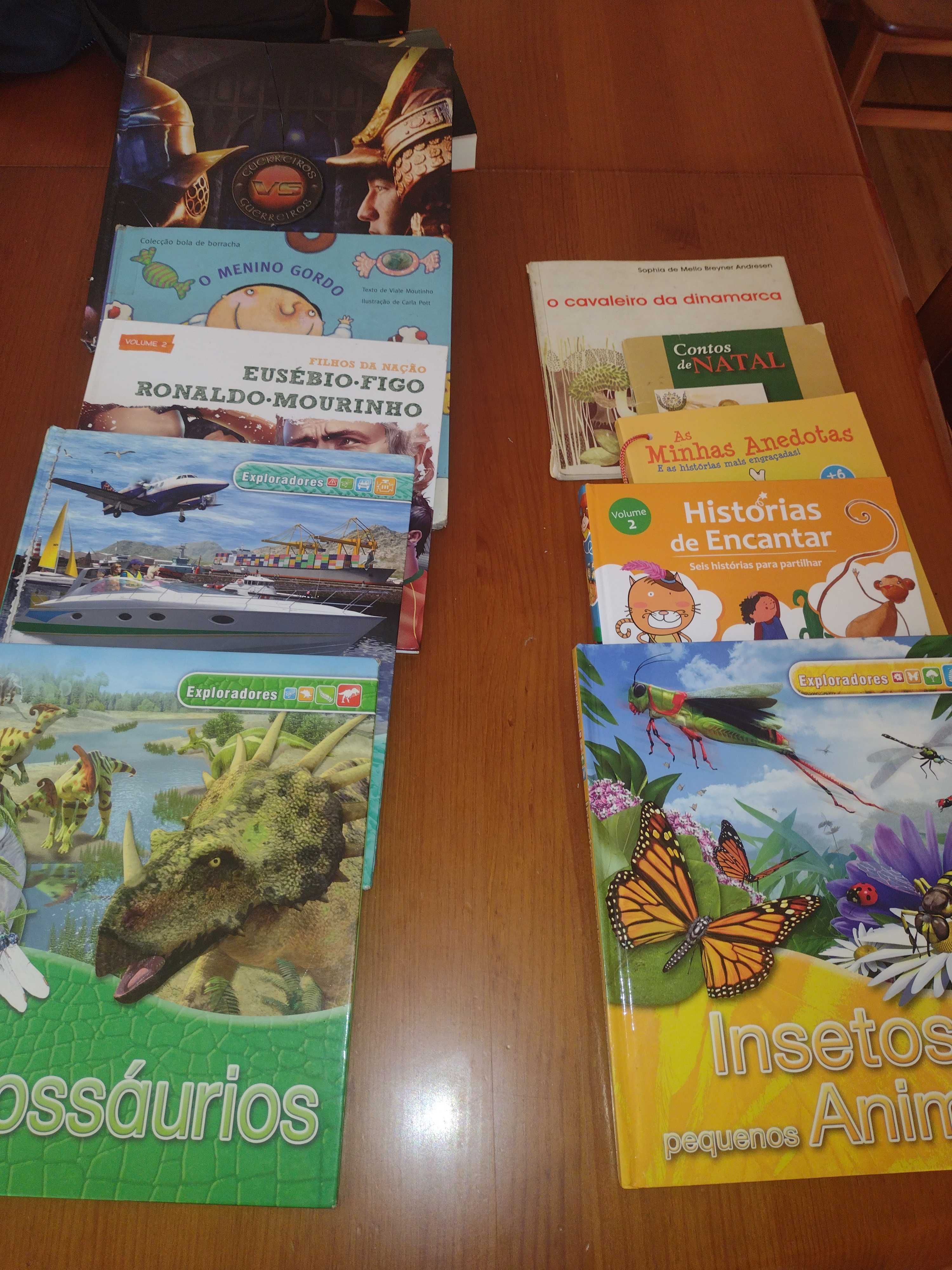 Livros infantis variados
