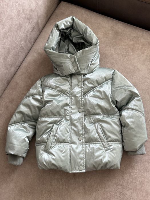 Куртка зимова на дівчинку 104, стан нової
