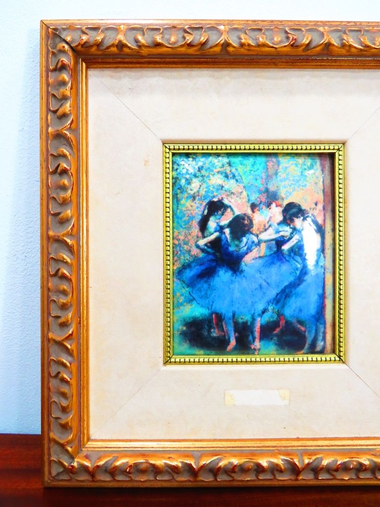 Quadro com reprodução.
