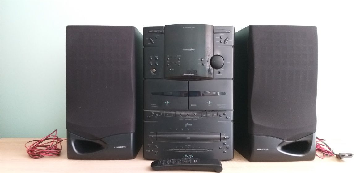 Wieża Grundig M 25 z pilotem.