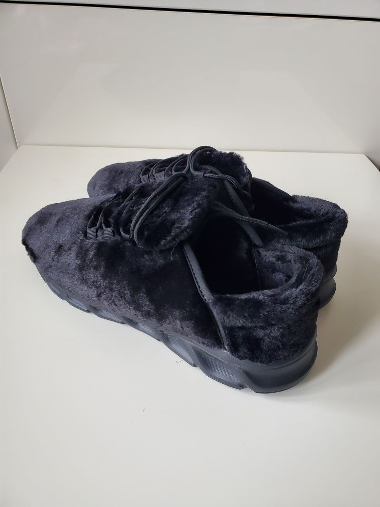 Buty sportowe męskie lekkie wygodne pluszowe czarne roz.45 i 43