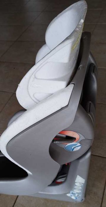 Cadeira auto Chicco 9-18 Kg Usada