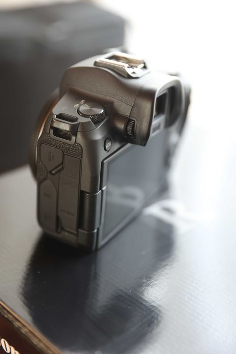 Продам Canon r в ідеальному стані