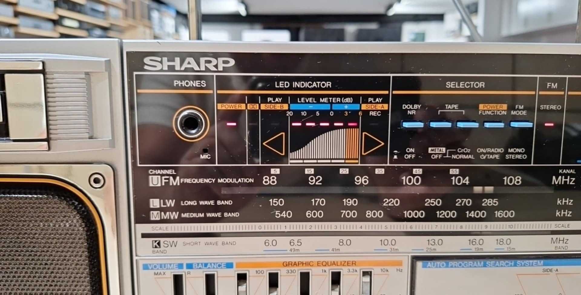 Radiomagnetofon SHARP GF-7850 H