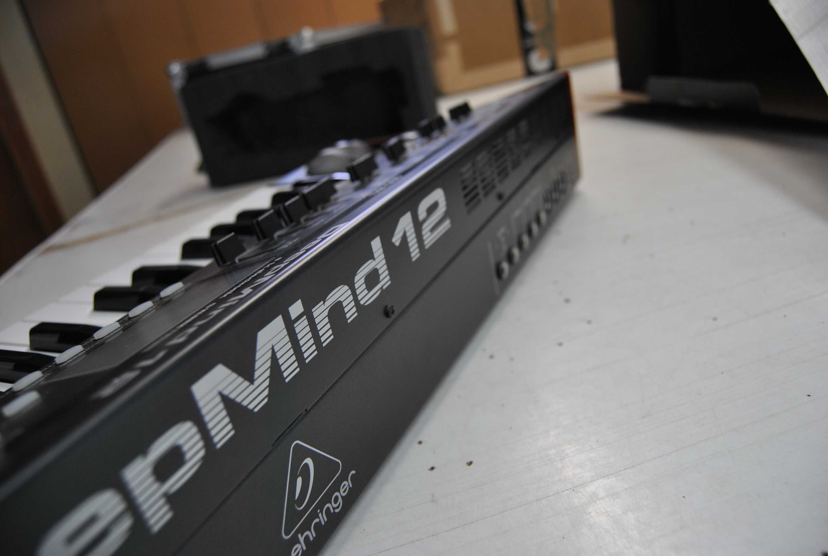 Syntezator analogowy Behringer DeepMind 12