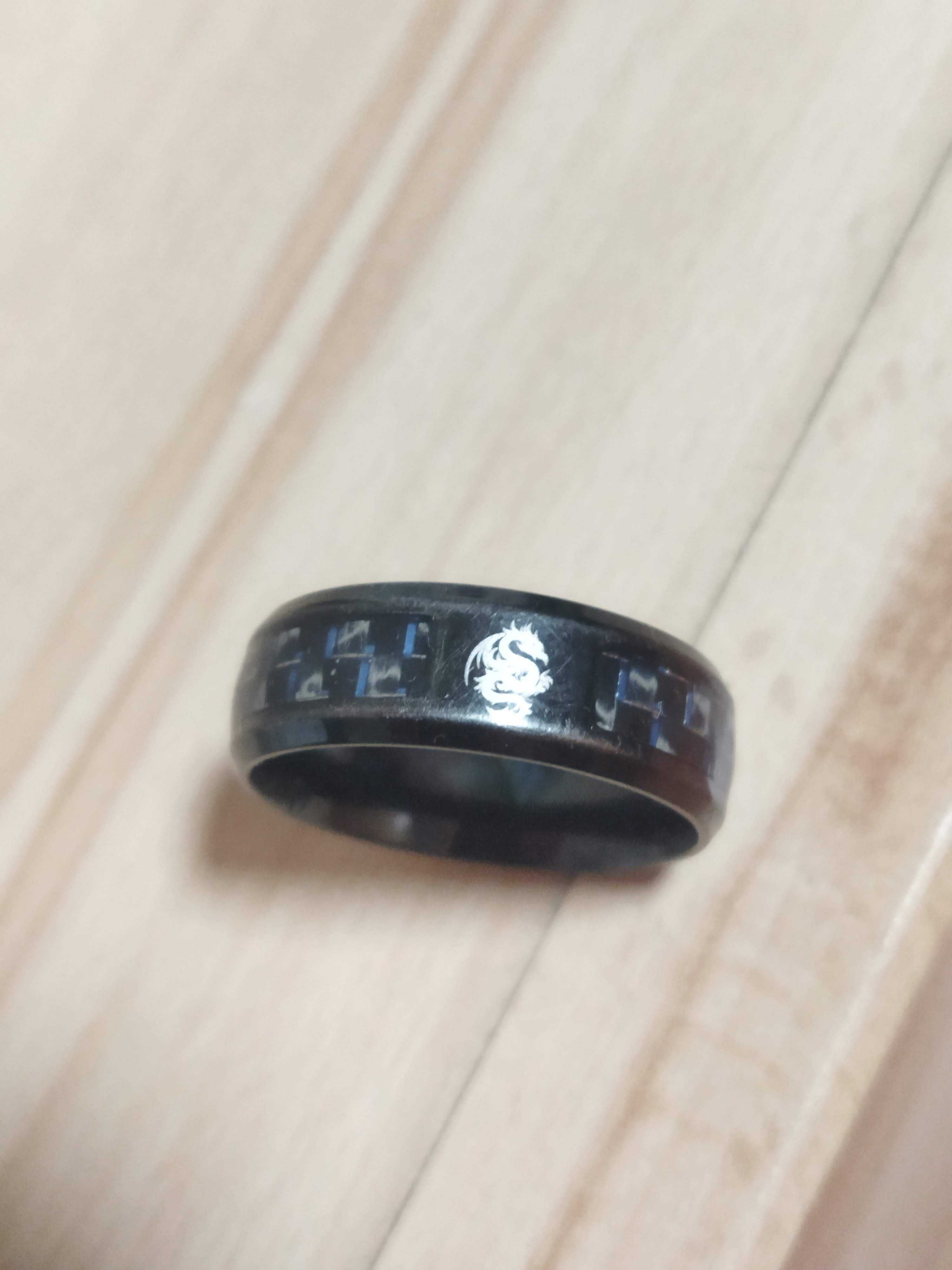 Czarna obrączka sygnet pierścień pierścionek SMOK