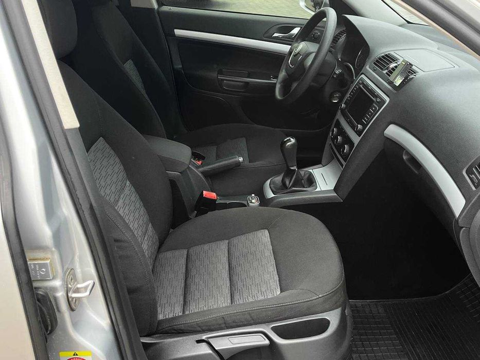 Шкода Октавия A5 FL 1,6 Універсал 2009 Рестайлинг 2 поколение